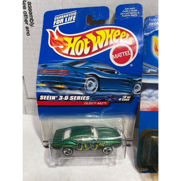 Hot Wheels see in 3-D olds 442 & Olds 442 w-30 lot of two cars - Picture 2 of 6